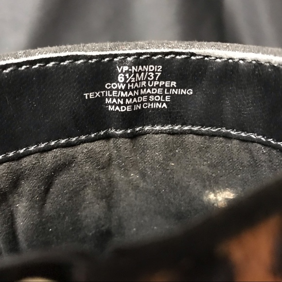 Vince Camuto NANDI2 leopard calf hair ankle boots - Picture 7 of 8